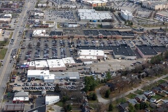 4600 Shelbyville Rd, Louisville, KY à louer Aérien- Image 1 de 3