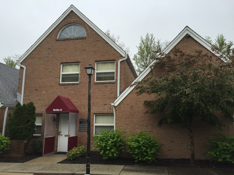 385 State Route 18, East Brunswick, NJ for lease - Building Photo - Image 1 of 12