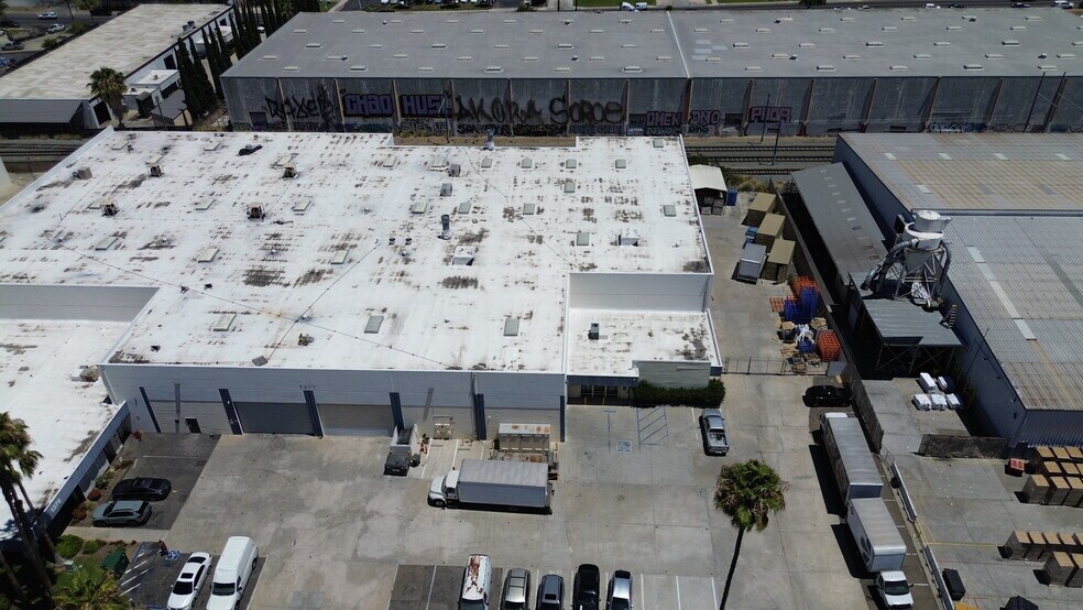 1327-1375 Fayette St, El Cajon, CA à louer - Photo du bâtiment - Image 3 de 6