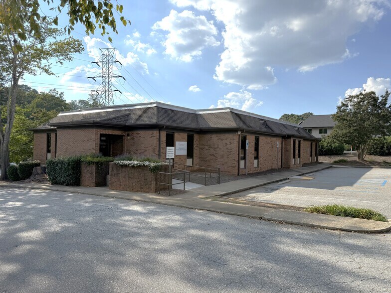 1350 Cleveland St, Greenville, SC à louer - Photo du bâtiment - Image 1 de 2