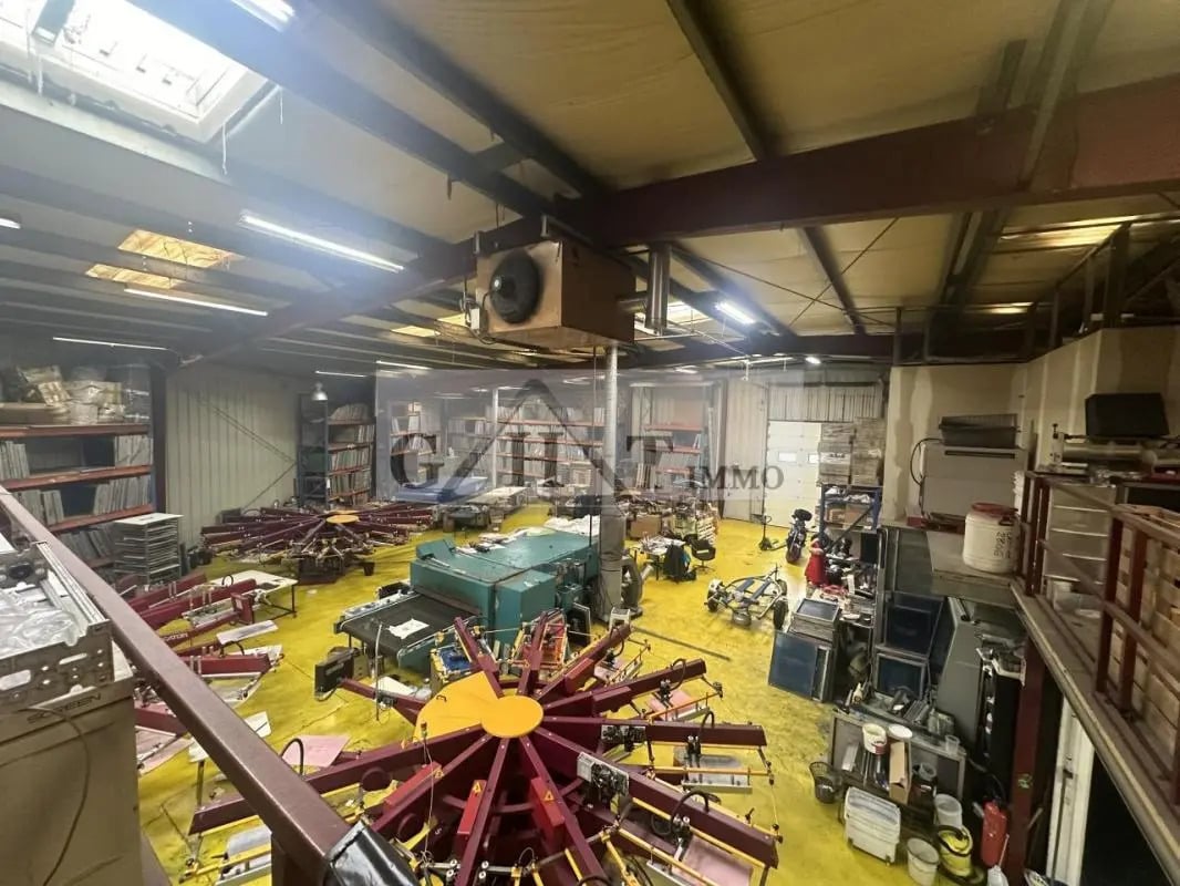 Office in Saint-Denis for lease Interior Photo- Image 1 of 8