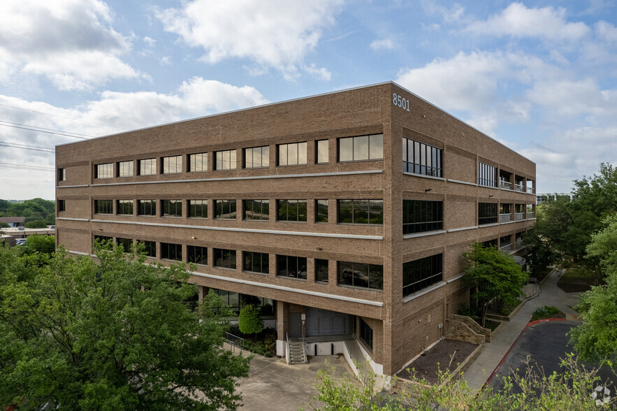 8501 N Mopac Expy, Austin, TX à louer - Photo du bâtiment - Image 1 de 6