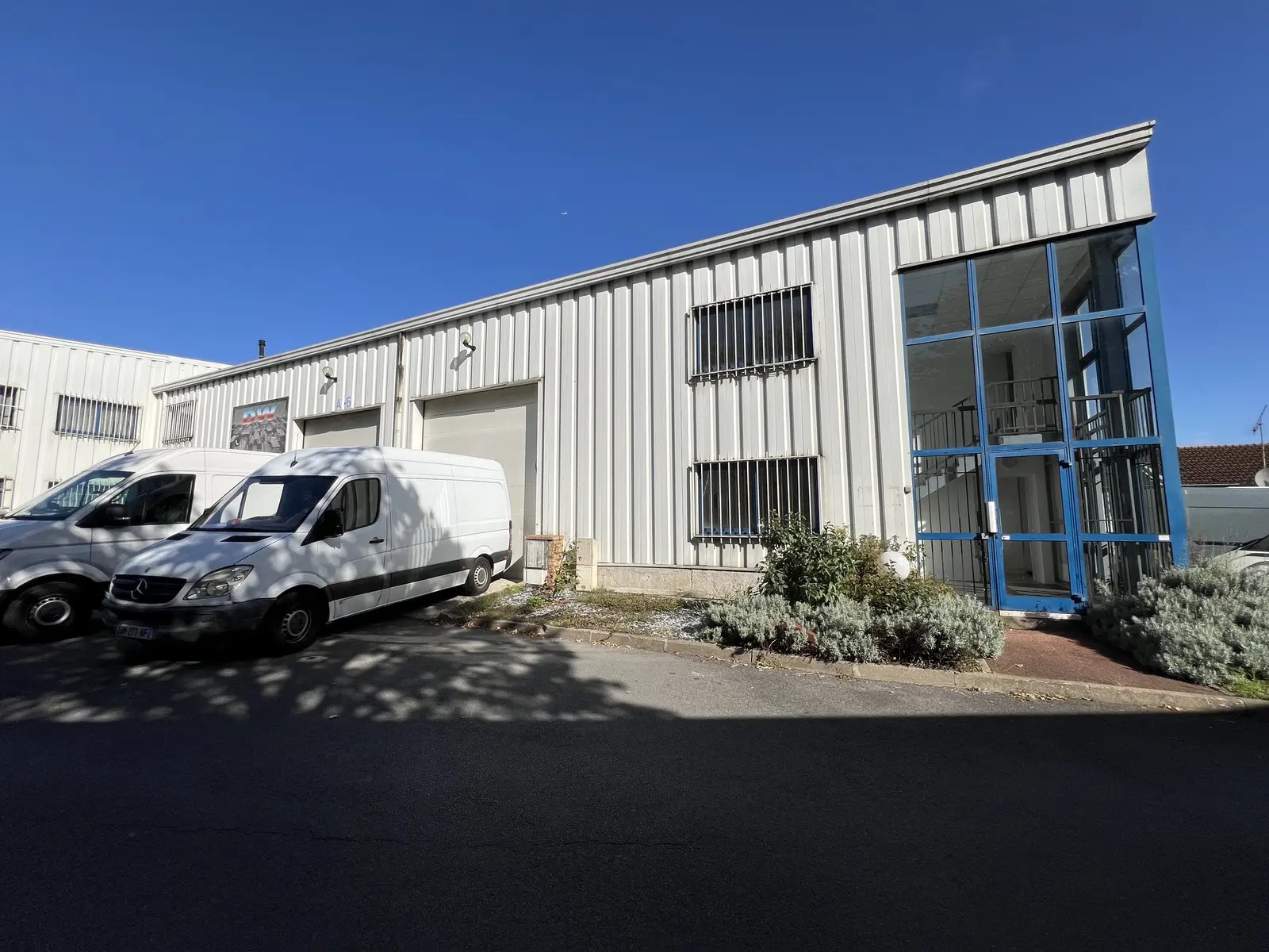 Flex in Pierrefitte-Sur-Seine for lease Building Photo- Image 1 of 5