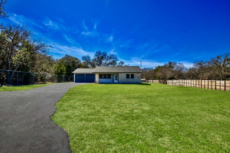 16001 Awalt Dr, Austin, TX à vendre - Photo principale - Image 3 de 57