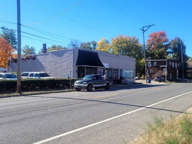 212 W Laurel St, Springfield, IL à vendre - Photo du bâtiment - Image 2 de 3