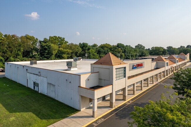 Plus de détails pour 1210 Route 130 N, Cinnaminson, NJ - Commerce de détail à louer