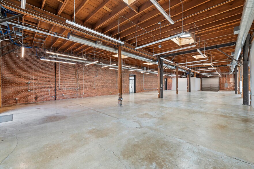 2156 Bay St, Los Angeles, CA à vendre - Photo intérieure - Image 3 de 24