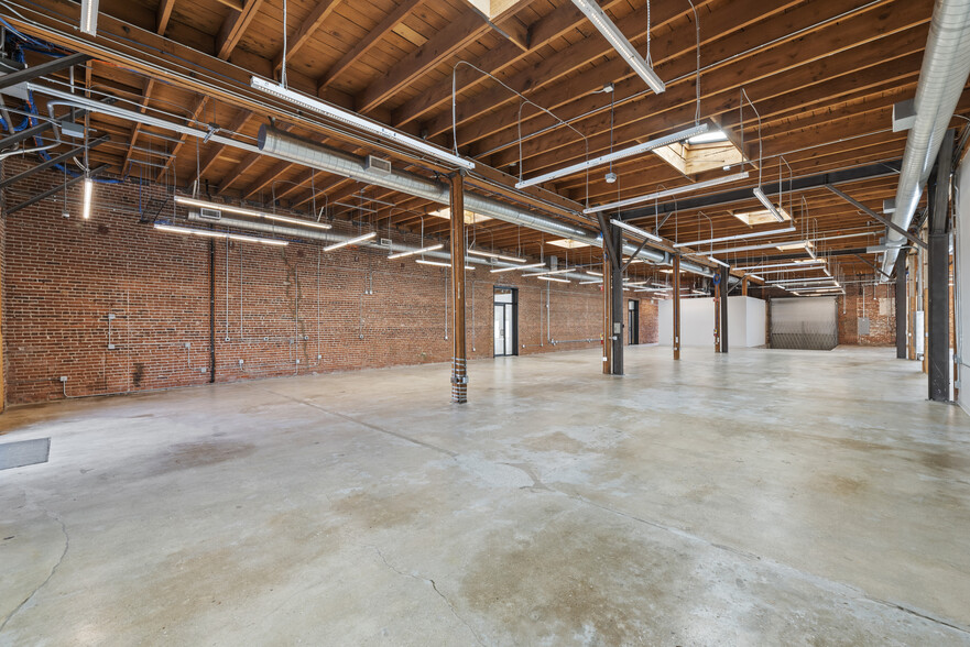 2159 Bay St, Los Angeles, CA for lease - Interior Photo - Image 3 of 10