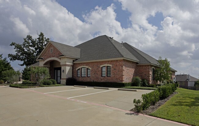 Plus de détails pour 1209 Bent Oaks Ct, Denton, TX - Bureau à vendre