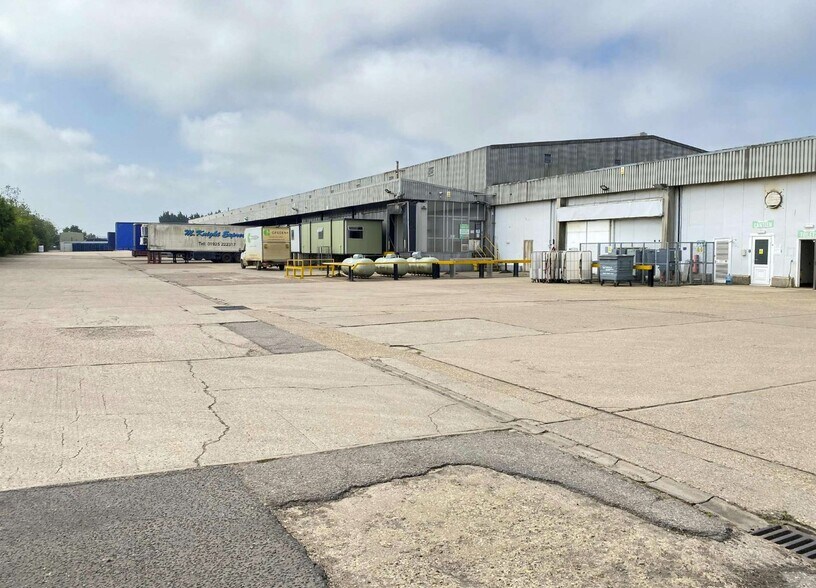 Bourne Enterprise Park, Tunnel Bank, Bourne à louer - Photo du bâtiment - Image 3 de 8