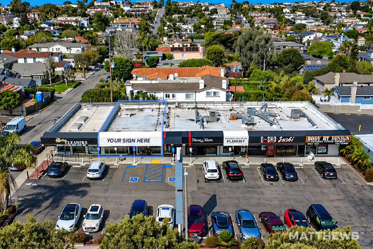 901-913 N Sepulveda Blvd, Manhattan Beach, CA à louer Photo principale- Image 1 de 4