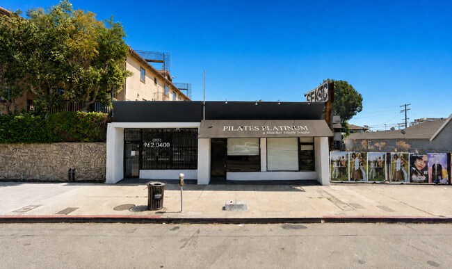 Plus de détails pour 1330 N Highland Ave, Los Angeles, CA - Commerce de détail à louer