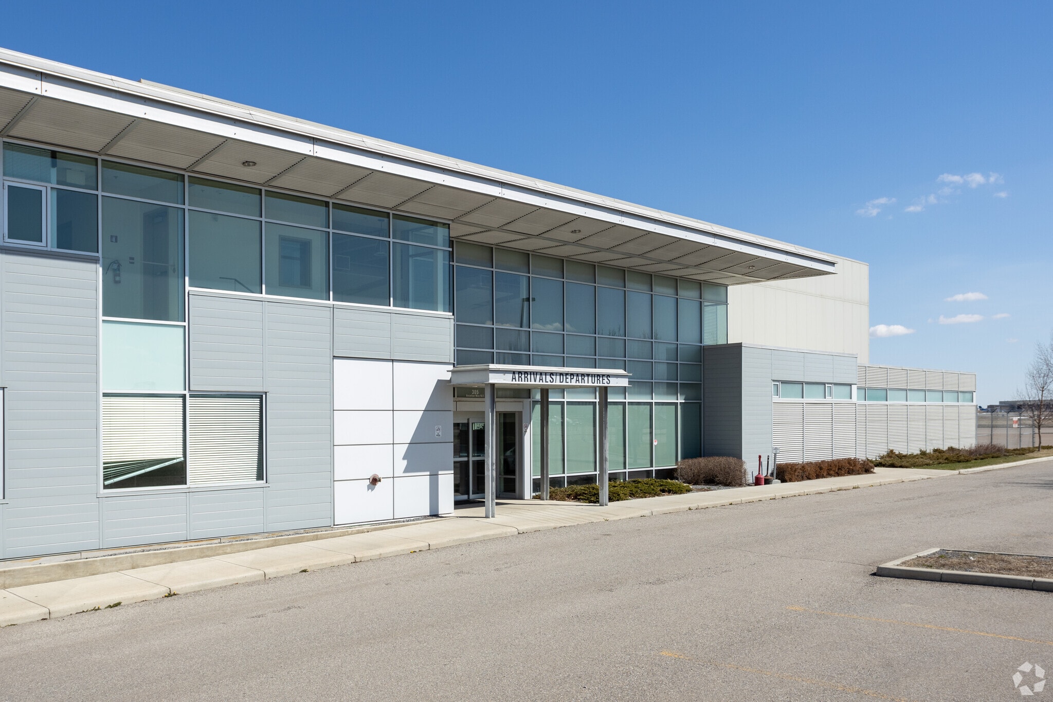 305 Aviation Way NE, Calgary, AB for sale Building Photo- Image 1 of 1