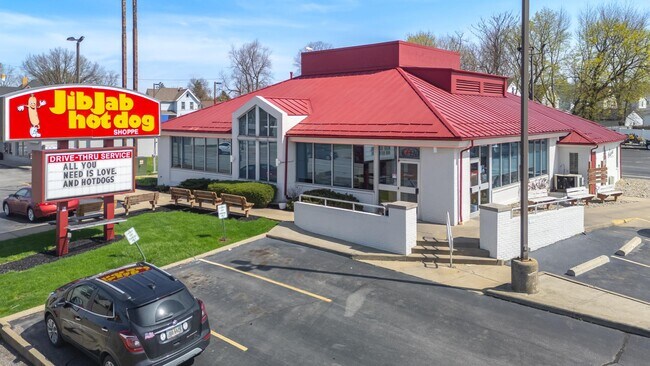 Plus de détails pour 313 S State St, Girard, OH - Commerce de détail à vendre