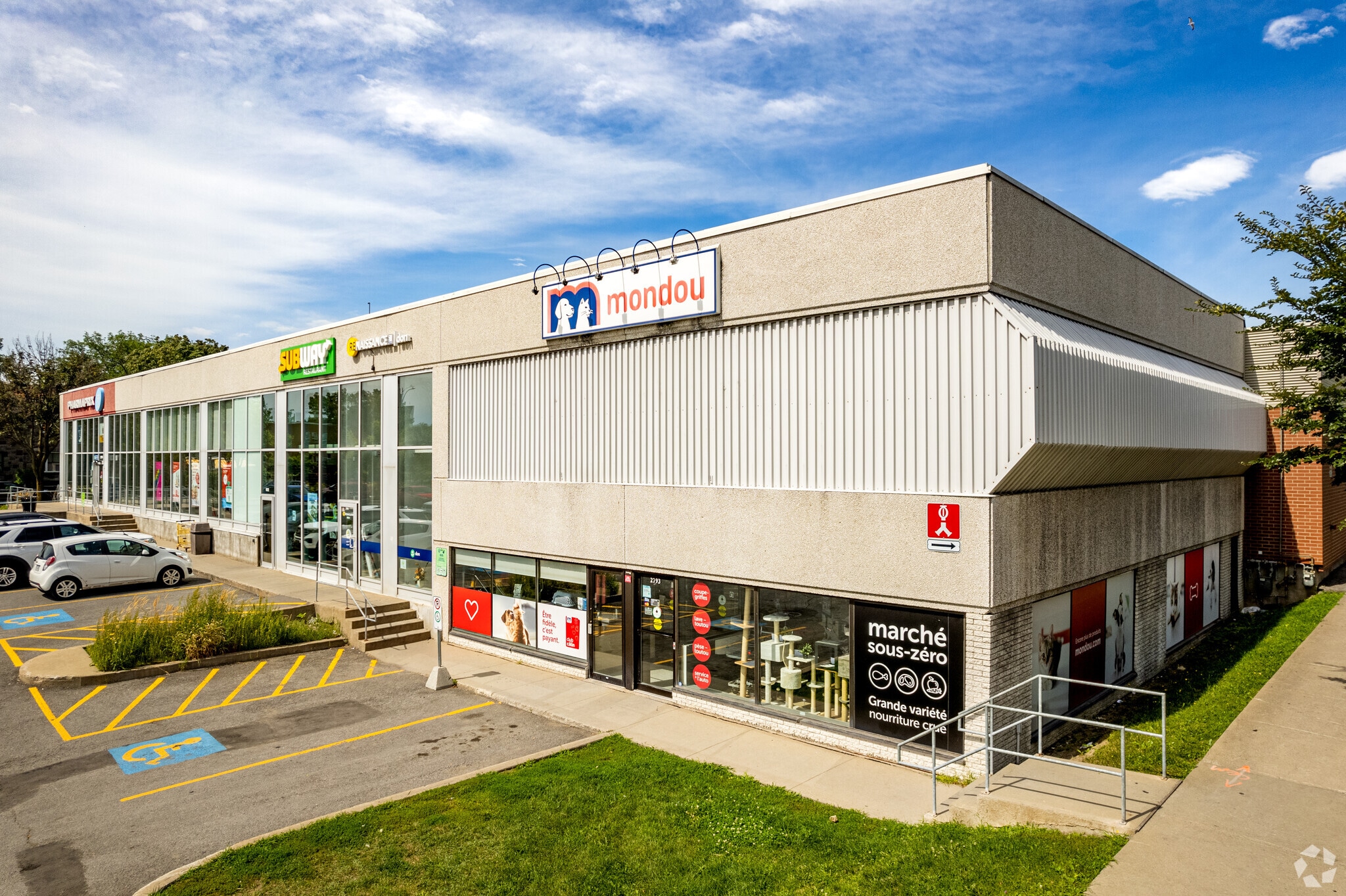 2800 Rue Sherbrooke E, Montréal, QC for lease Primary Photo- Image 1 of 7