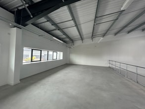 1 Reef St, Dagenham à louer Photo intérieure- Image 2 de 6