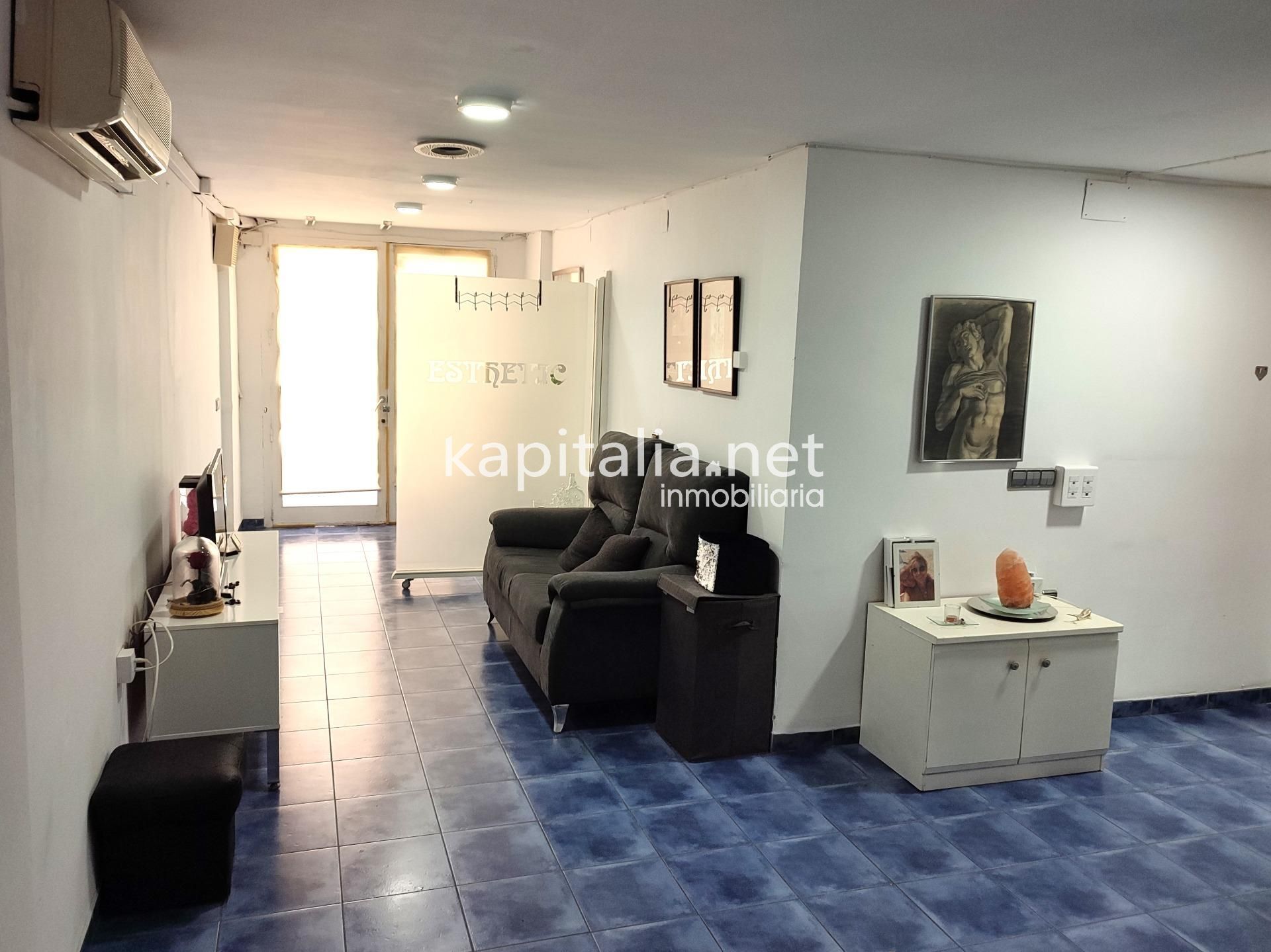 Commerce de détail dans Ontinyent, Valencia à vendre Photo du bâtiment- Image 1 de 14