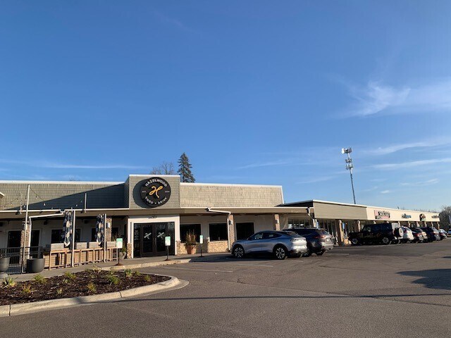 5607-5667 Manitou Rd, Excelsior, MN à louer - Photo du bâtiment - Image 1 de 15