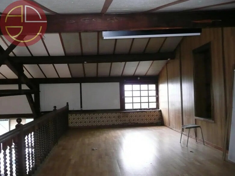 Retail in Toulouse for lease - Interior Photo - Image 2 of 3