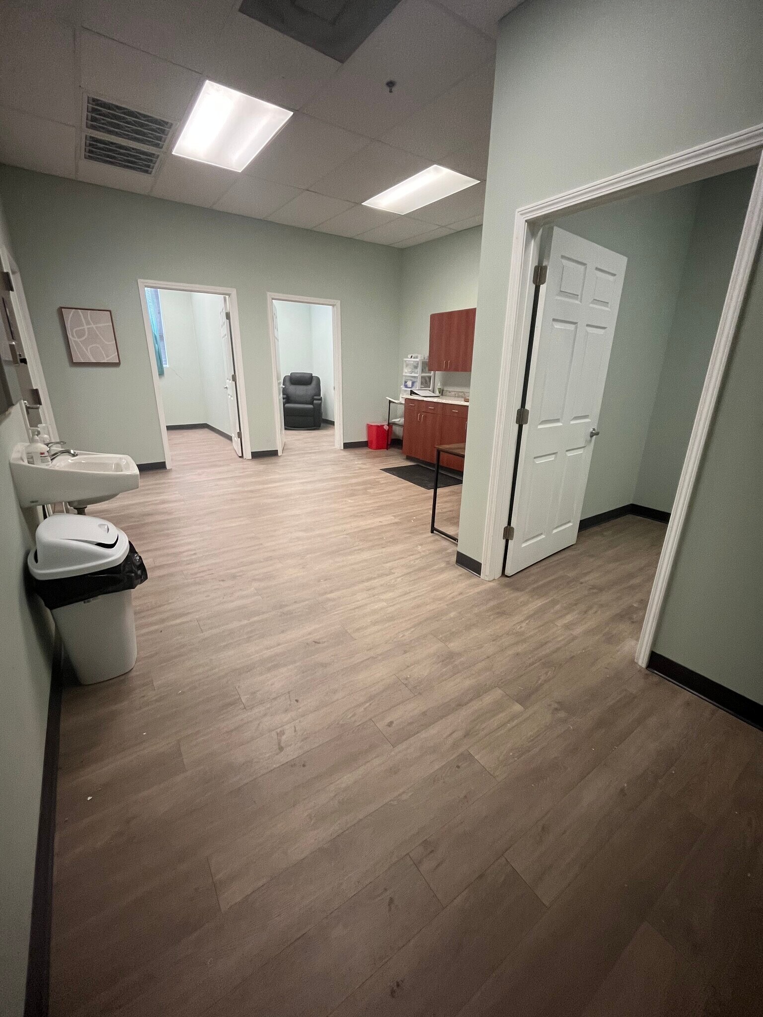 7796 Wolf Trail Cv, Germantown, TN for lease Interior Photo- Image 1 of 7