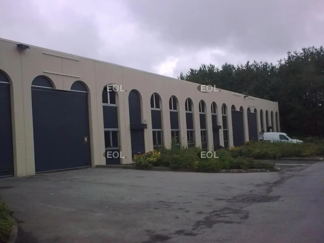 Flex in Noisy-le-Grand for lease Building Photo- Image 1 of 23