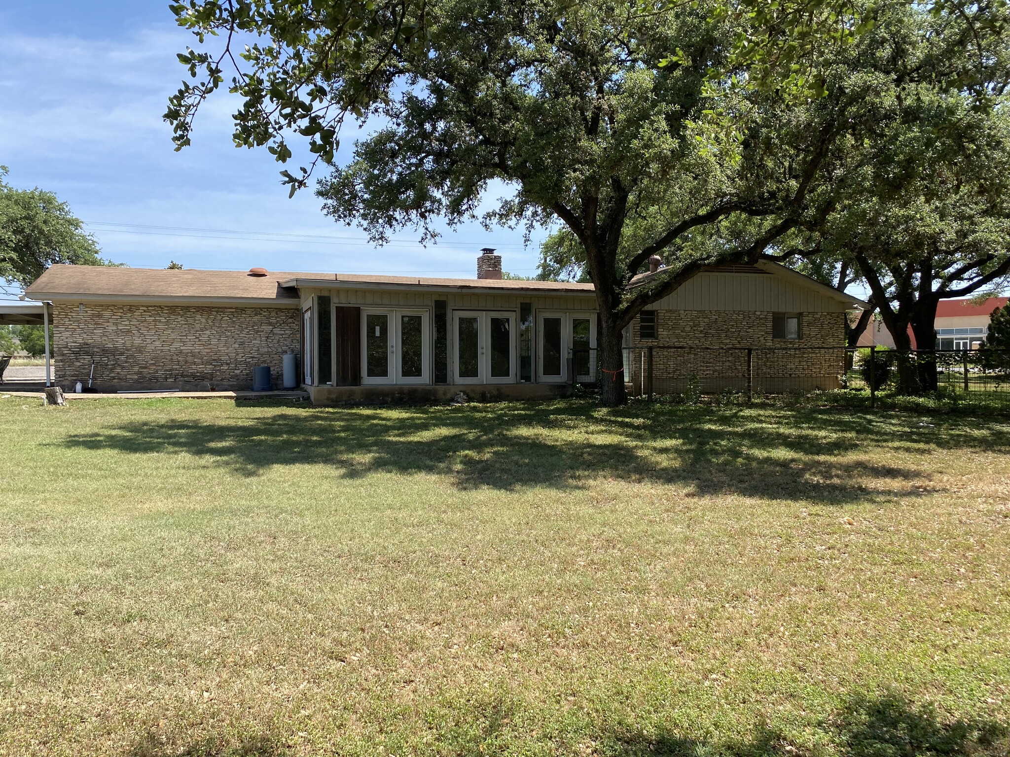 2105 Lynnbrook Dr, Austin, TX à vendre Photo du bâtiment- Image 1 de 1