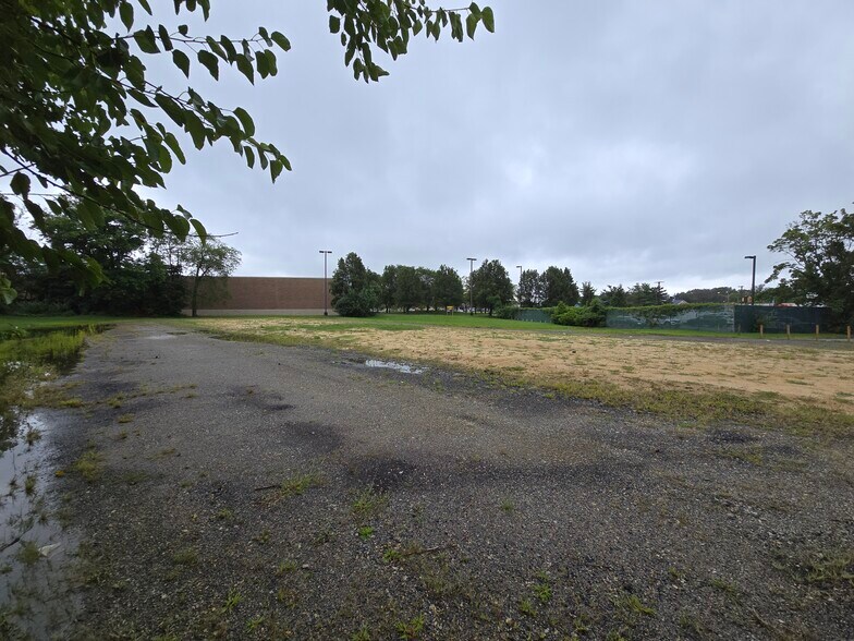 383 N DuPont Hwy, Dover, DE à louer - Photo du bâtiment - Image 2 de 7