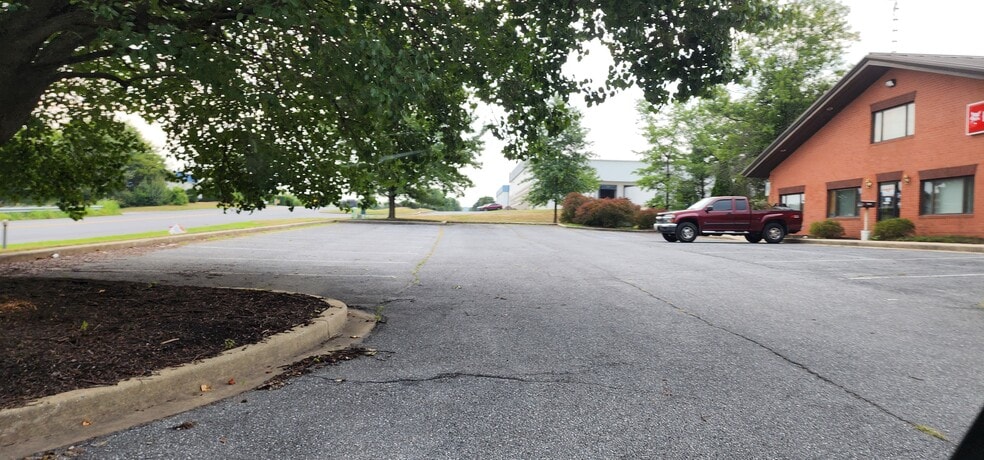 4619 Wedgewood Blvd, Frederick, MD à louer - Photo principale - Image 1 de 4