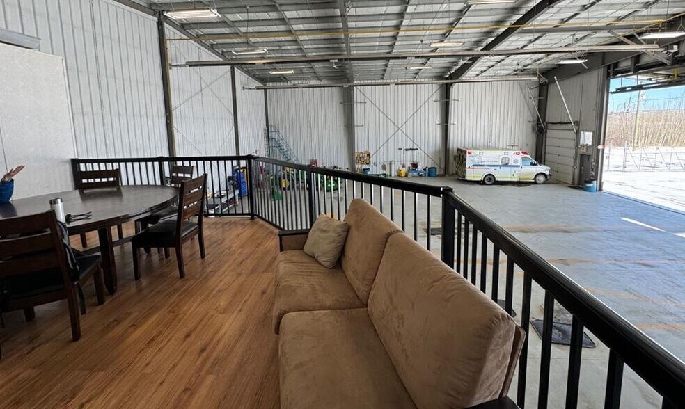 397 Snow Eagle Dr, Fort McMurray, AB à vendre - Photo intérieure - Image 3 de 6