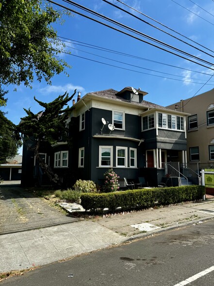 740-744 Alcatraz Ave, Oakland, CA à vendre - Photo du bâtiment - Image 3 de 23