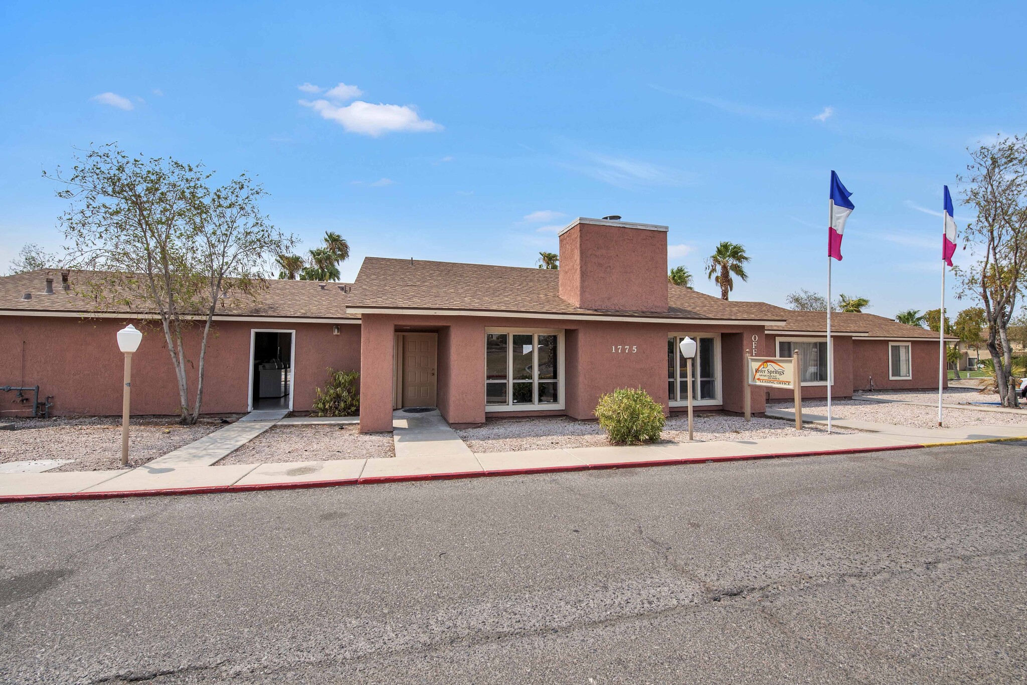 1775 Arriba Dr, Bullhead City, AZ à vendre Photo du b timent- Image 1 de 1