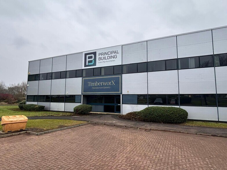 1-3 Langlands Pl, East Kilbride à louer - Photo du bâtiment - Image 2 de 20