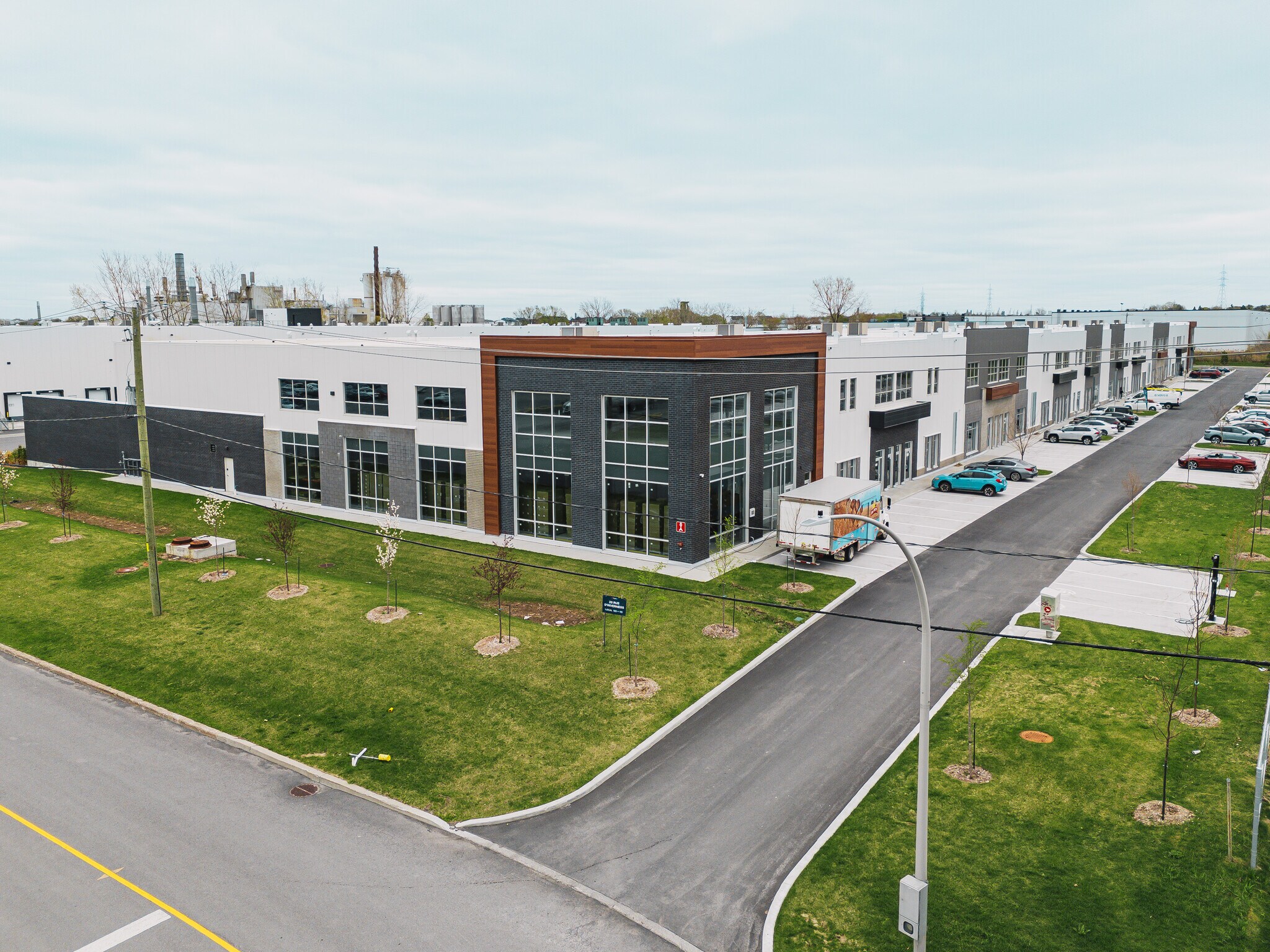 25 D’Inverness, Candiac, QC à louer Photo principale- Image 1 de 5