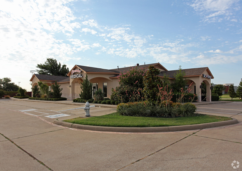 6800 Alma Dr, Plano, TX à vendre - Photo principale - Image 1 de 1