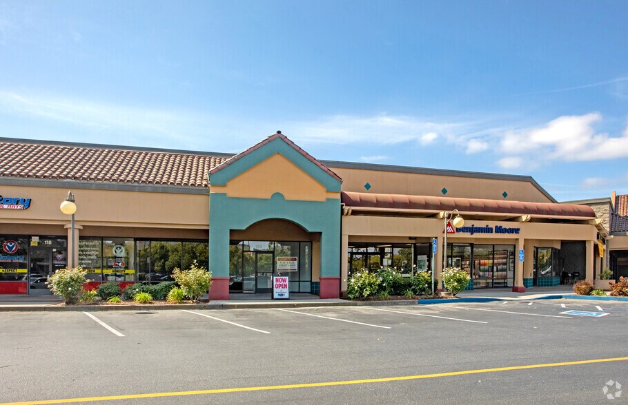 102-164 Cochrane Rd, Morgan Hill, CA à louer - Photo du bâtiment - Image 3 de 5