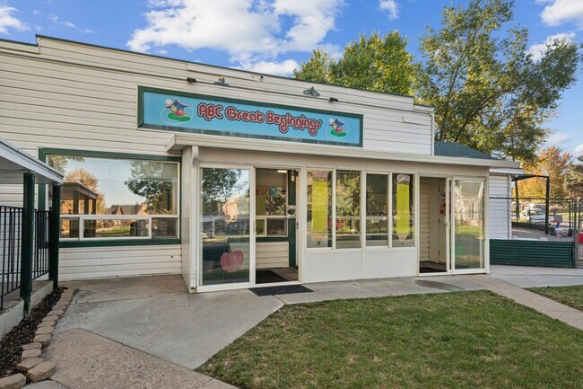 Plus de détails pour 302 Chimes View Dr, South Ogden, UT - Commerce de détail à vendre