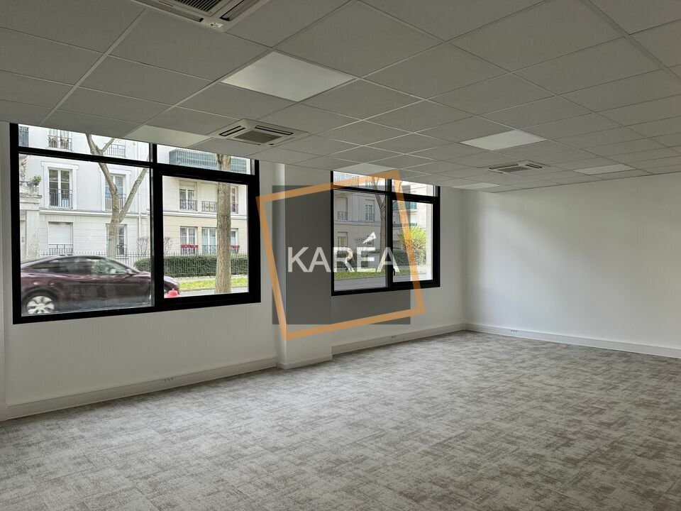 Office in Bussy-Saint-Georges for lease Interior Photo- Image 1 of 11