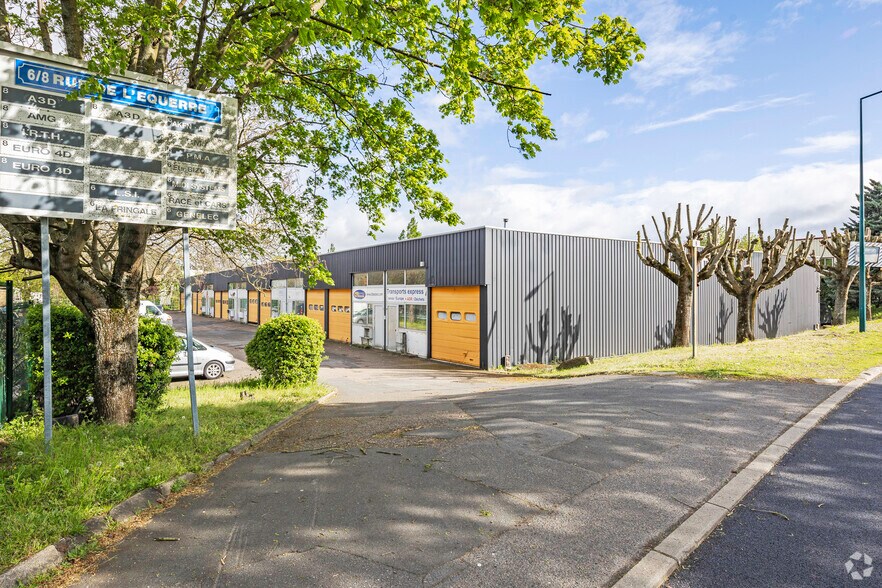 8 Rue De L'Equerre, Saint-Ouen-l'Aumône for sale - Building Photo - Image 2 of 2
