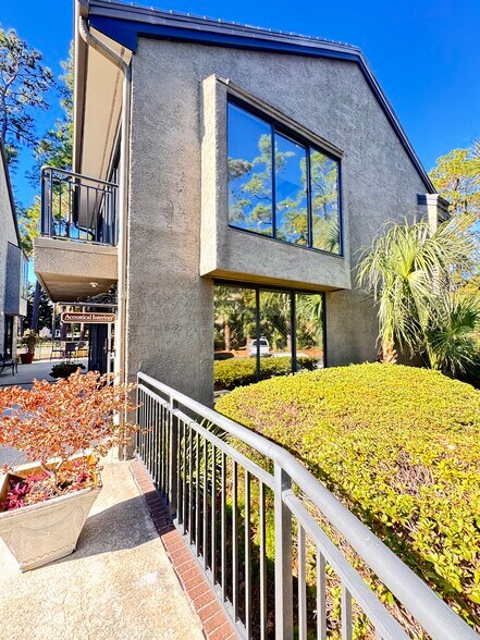 1 Corpus Christie Pl, Hilton Head Island, SC à louer - Photo du bâtiment - Image 2 de 6