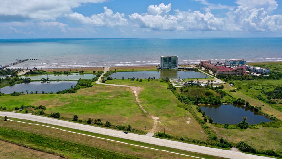 9228 Seawall Blvd, Galveston, TX à vendre - Photo du bâtiment - Image 1 de 7