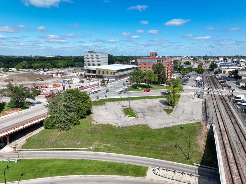 1 4th S st, Moorhead, MN for sale - Primary Photo - Image 1 of 1