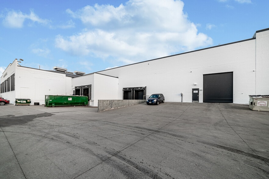 799 E 73rd St, Cleveland, OH for lease - Building Photo - Image 2 of 9