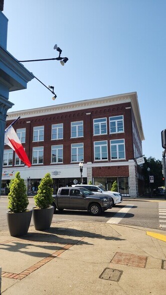 803 S Garden St, Columbia, TN à louer - Photo du bâtiment - Image 2 de 2