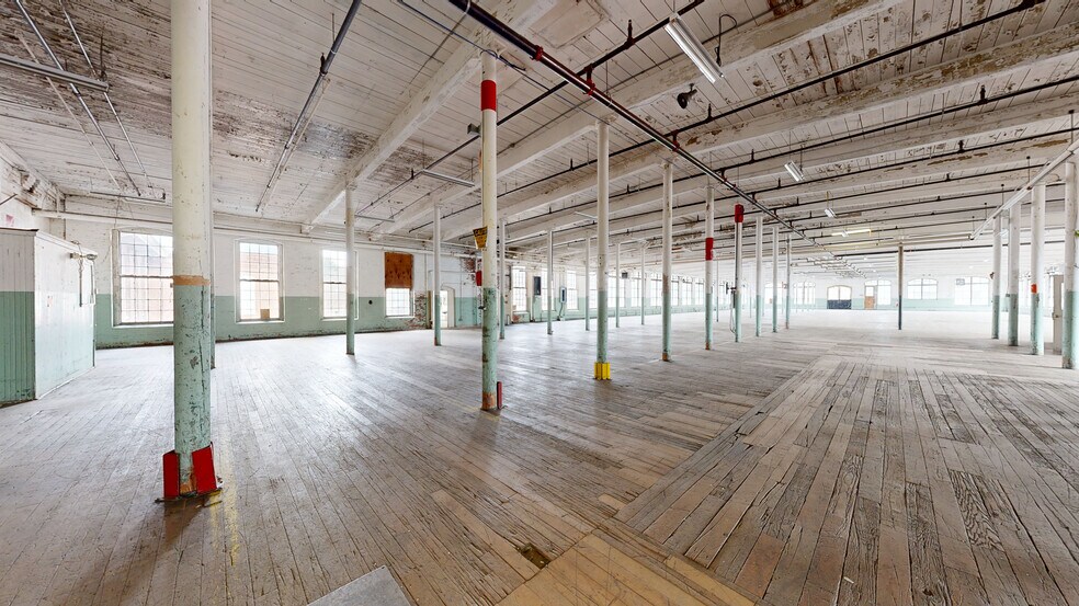 85 South St, West Warren, MA à vendre - Numérisation 3D de Matterport - Image 3 de 24