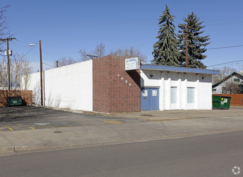 5699 S Greenwood Cir, Littleton, CO for sale - Primary Photo - Image 1 of 2