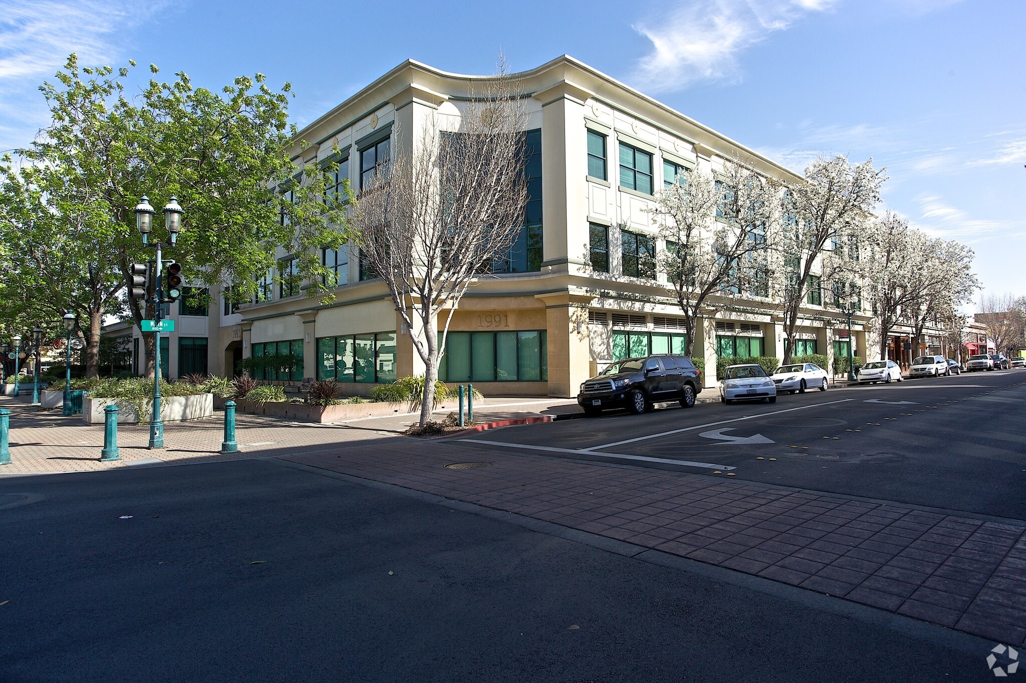 1991 Broadway St, Redwood City, CA for lease Building Photo- Image 1 of 18