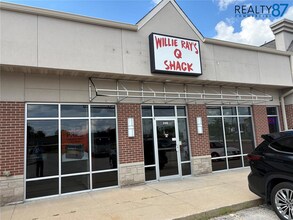266 Blairs Ferry Rd NE, Cedar Rapids, IA for lease Interior Photo- Image 2 of 20