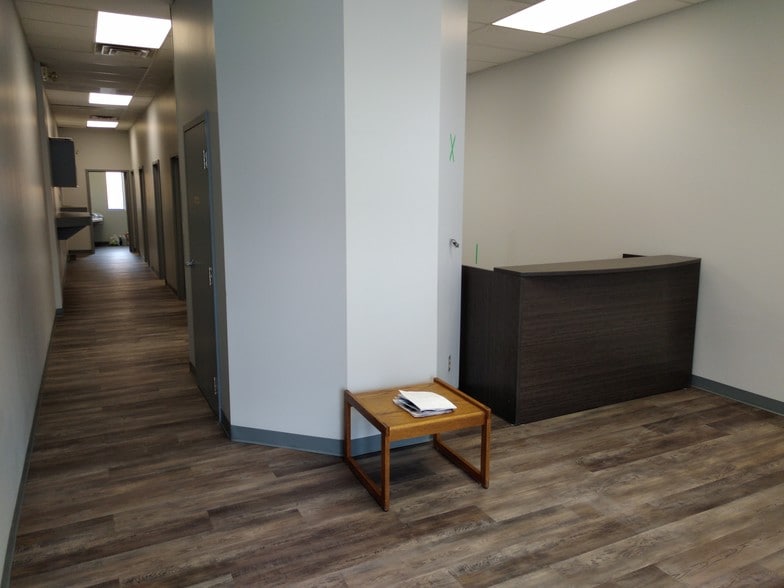 525 Highland Rd W, Kitchener, ON à louer - Photo intérieure - Image 2 de 9