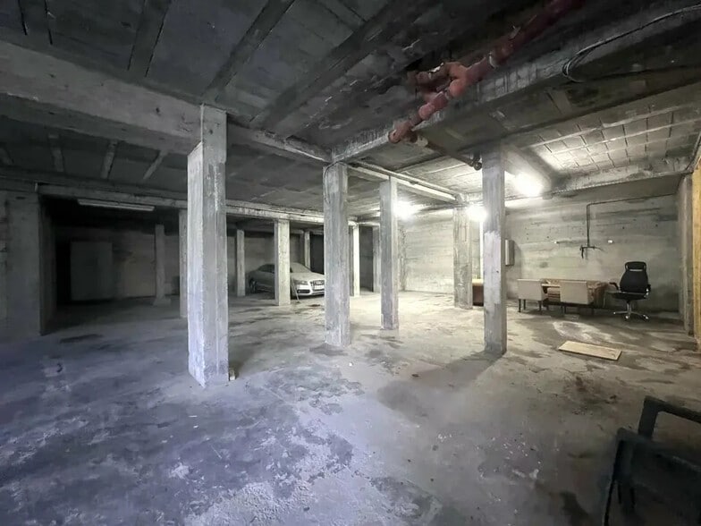 Industrial in Nice for sale - Building Photo - Image 2 of 10