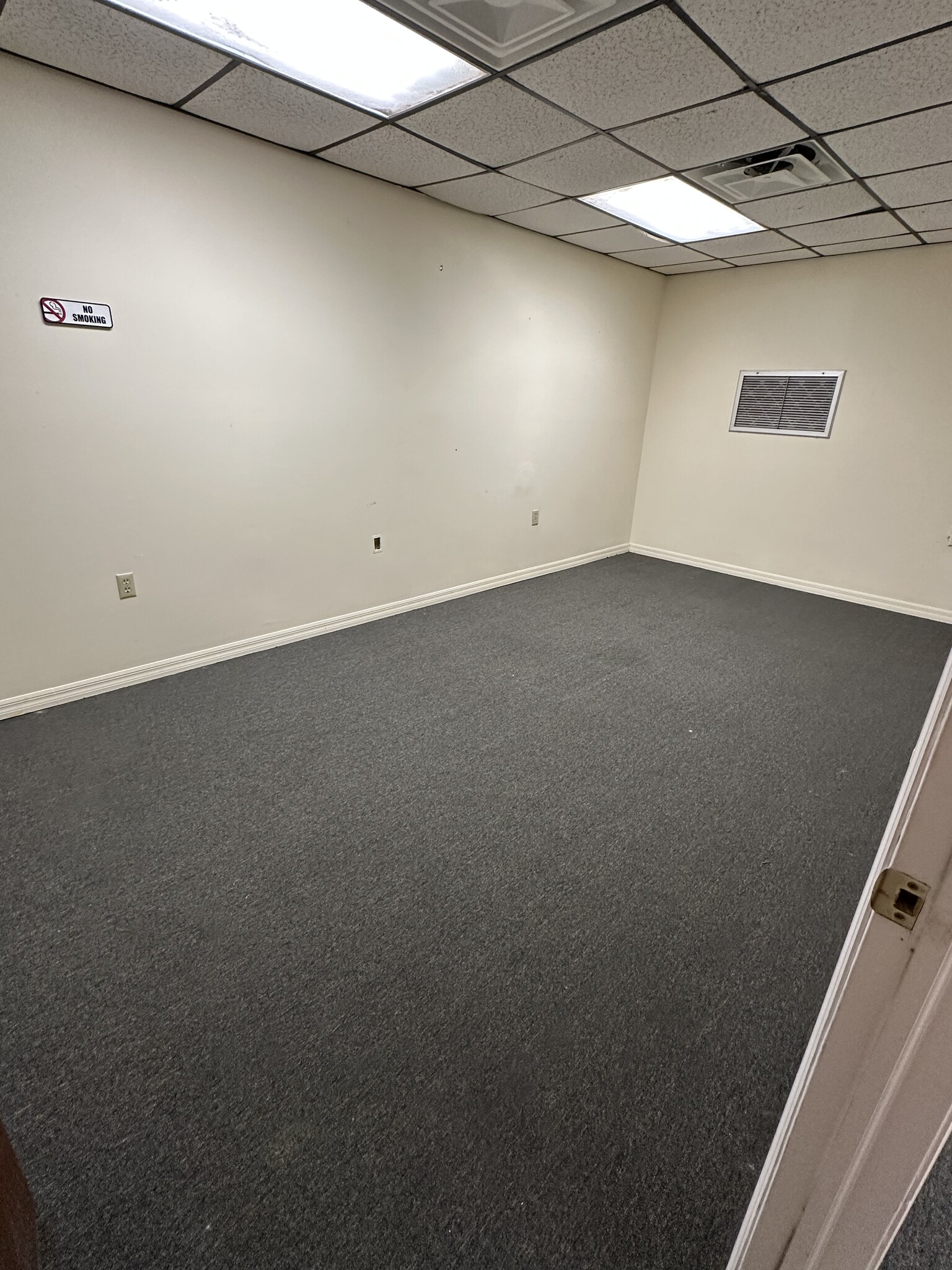 13542 N Florida Ave, Tampa, FL for lease Interior Photo- Image 1 of 1